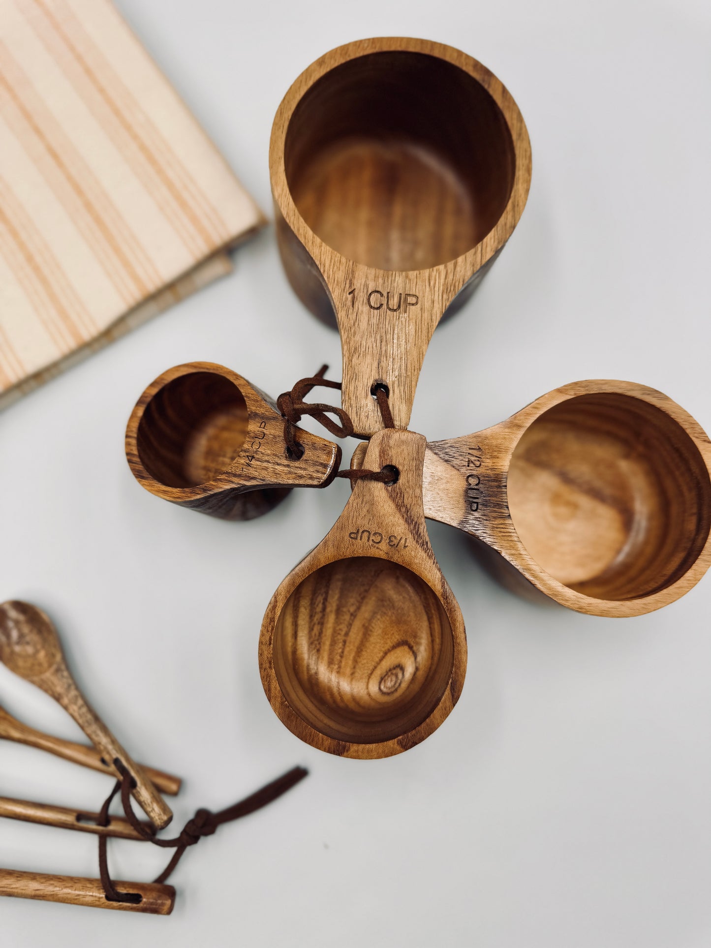 Rustic Wooden Kitchen Gift Set – Wooden Measuring Cups & Spoons with Cotton Kitchen Towel