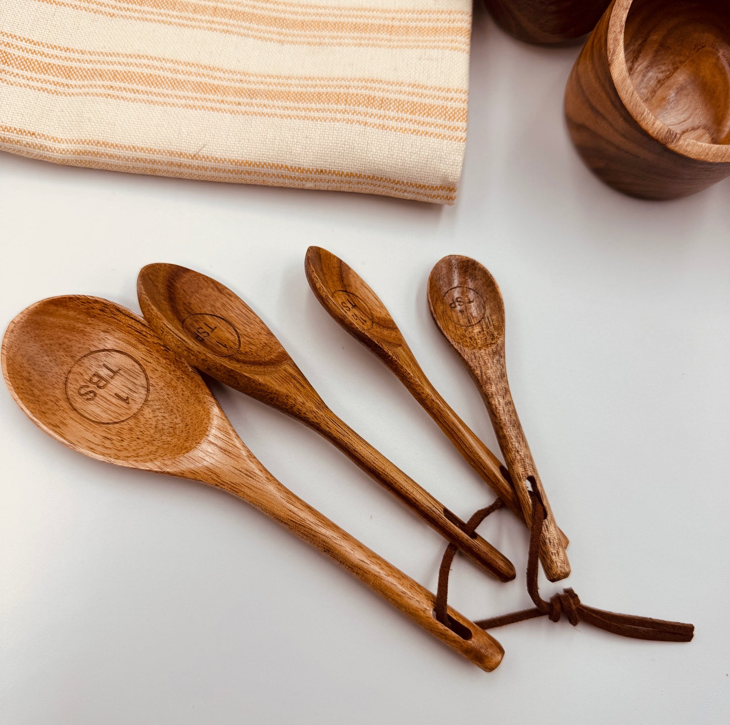 Rustic Wooden Kitchen Gift Set – Wooden Measuring Cups & Spoons with Cotton Kitchen Towel