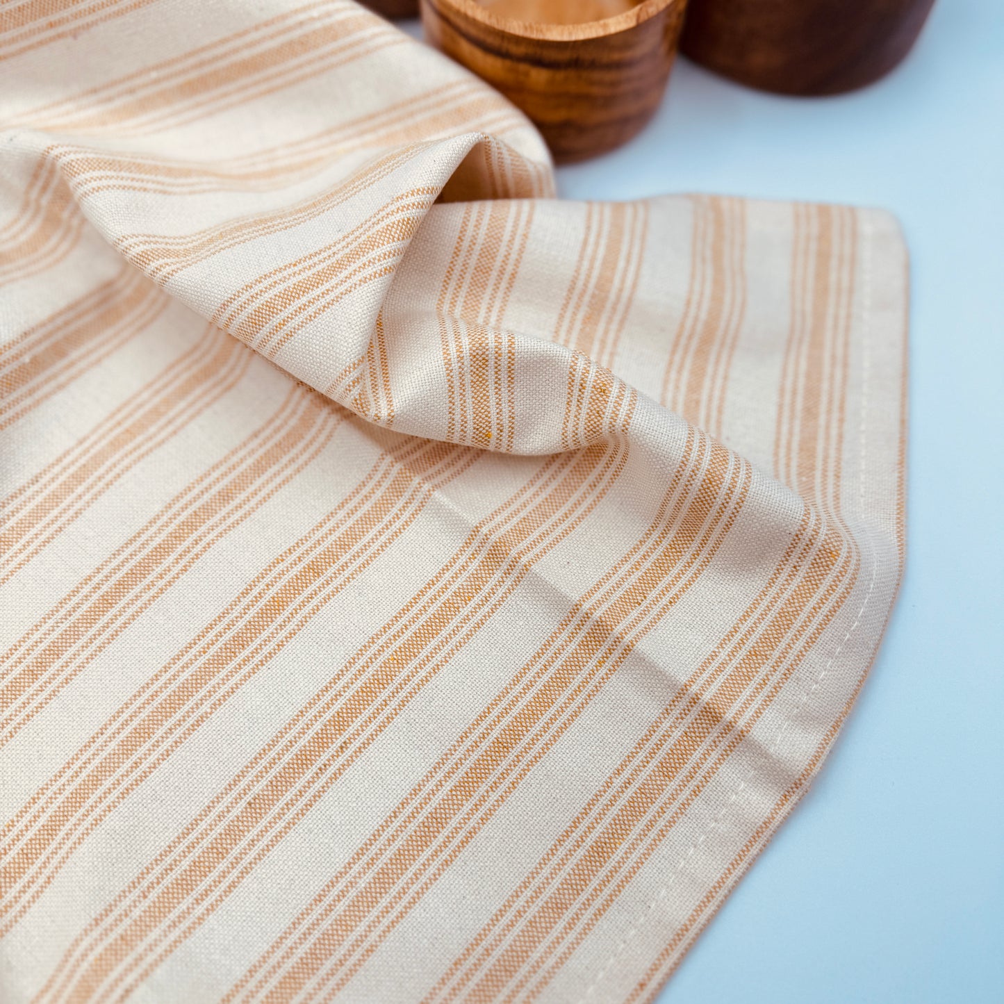 Rustic Wooden Kitchen Gift Set – Wooden Measuring Cups & Spoons with Cotton Kitchen Towel